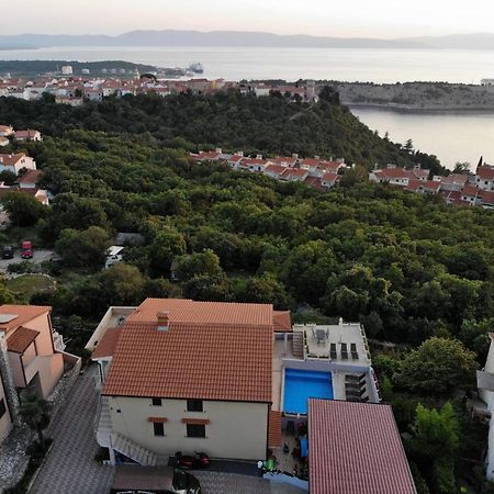 Apartman "Sabine Red" With Heated Pool Omisalj Exterior photo