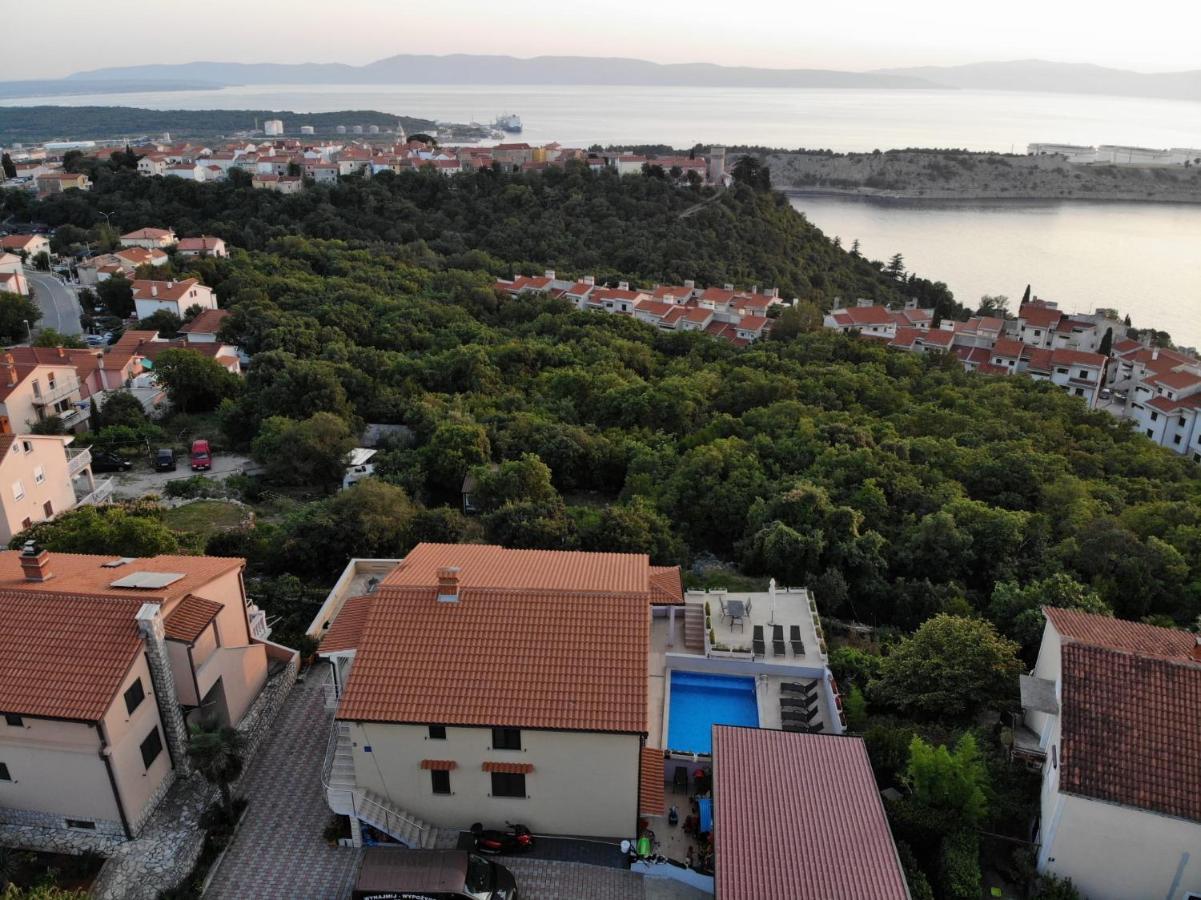 Apartman "Sabine Red" With Heated Pool Omisalj Exterior photo