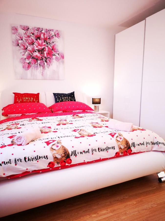 Apartman "Sabine Red" With Heated Pool Omisalj Exterior photo