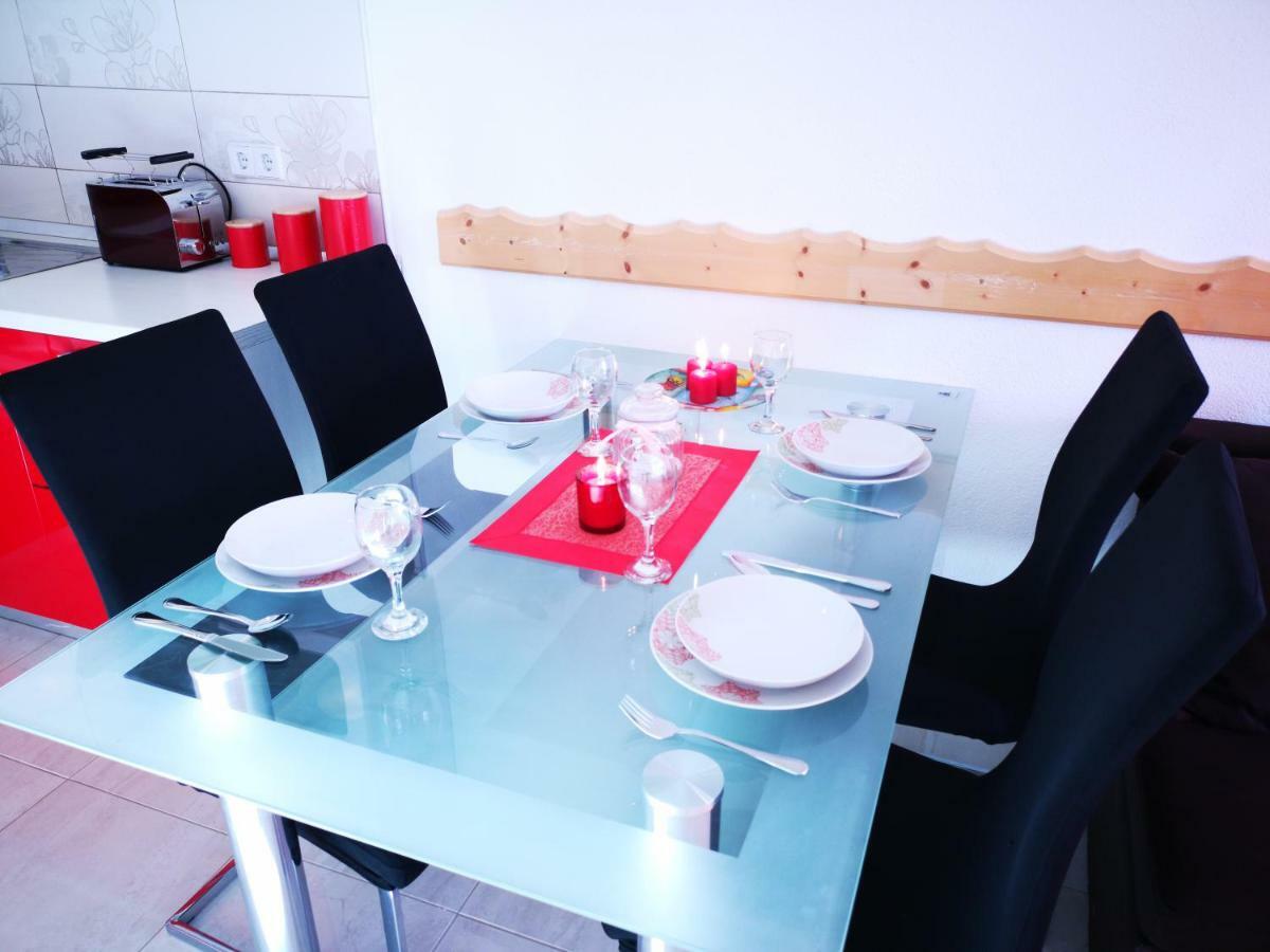 Apartman "Sabine Red" With Heated Pool Omisalj Exterior photo