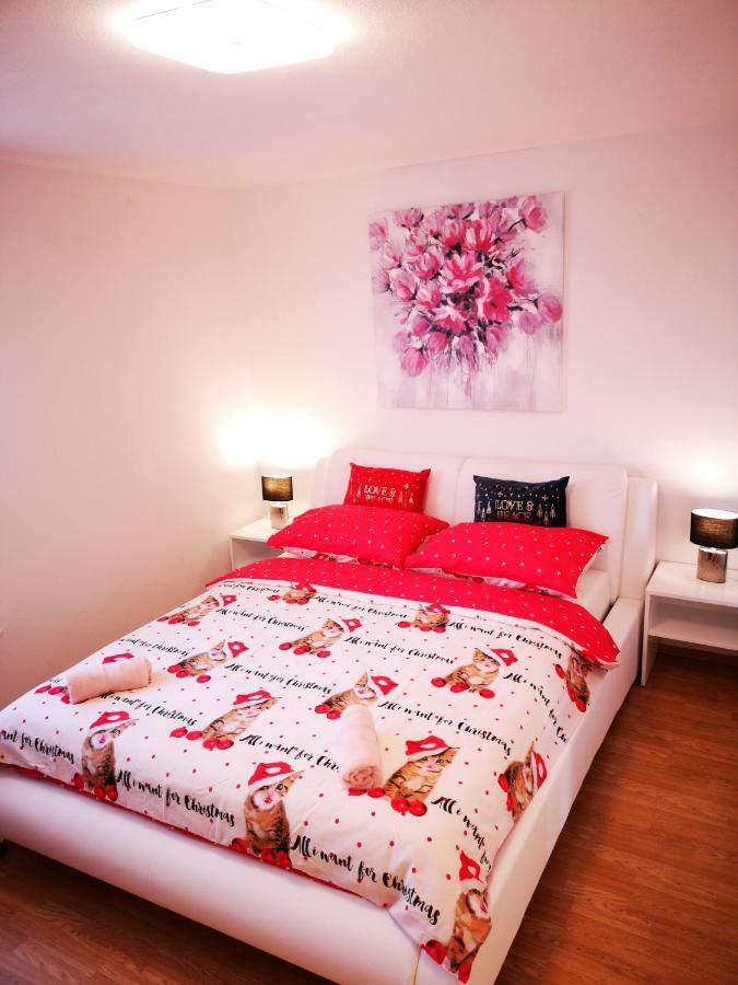 Apartman "Sabine Red" With Heated Pool Omisalj Exterior photo